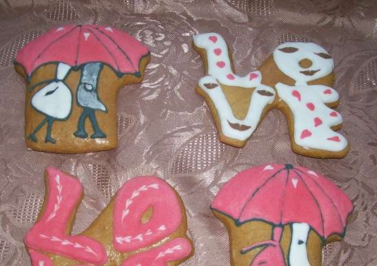 We decorate gingerbread cookies, cookies