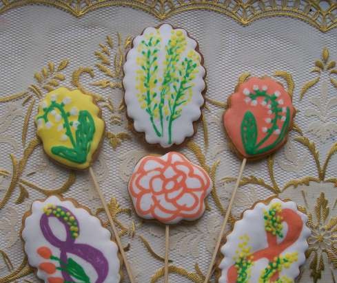 Decoramos galletas de jengibre, galletas