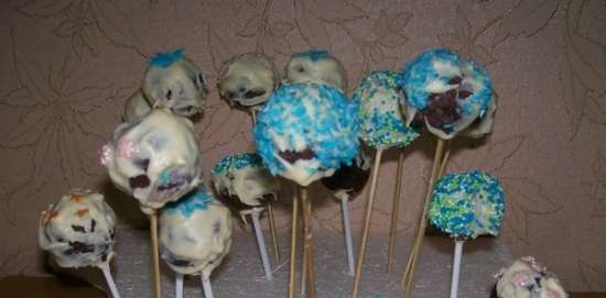 Mga Cake Pops at Cake ball