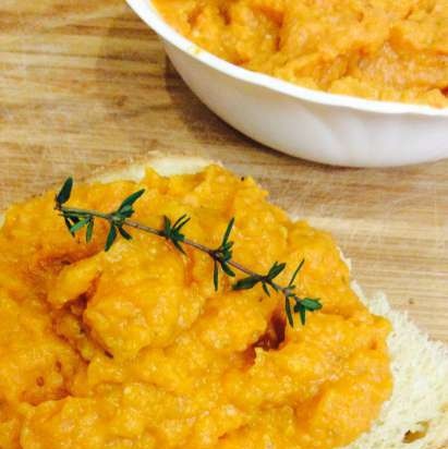 Caviale di zucca pigro (preparato tutto l'anno)