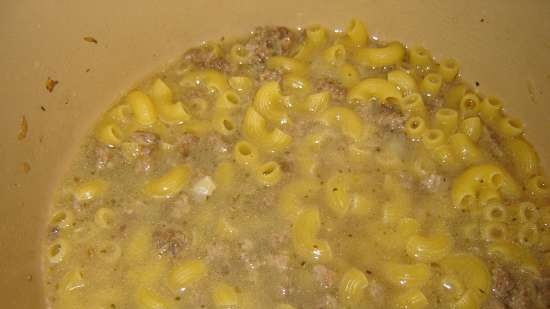 Navy-style pasta in the Brand multicooker