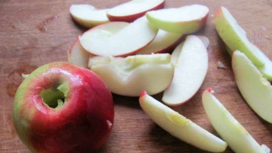 Chicken thigh roll with apples, nuts and pumpkin seeds