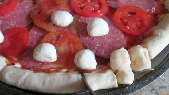 Pizza gevuld met kaas