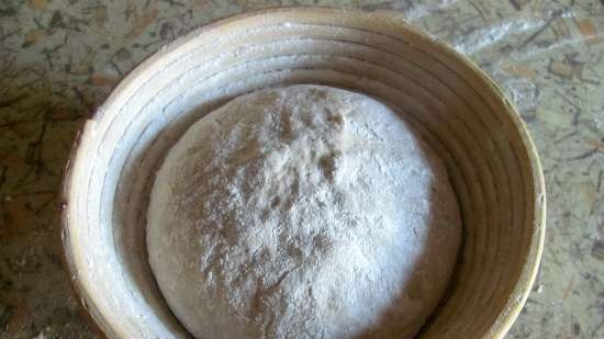 Bread with liquid yeast with lard and whey