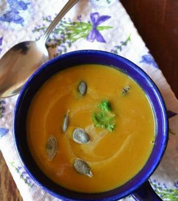 Sopa de calabaza al curry con leche de coco (magra)