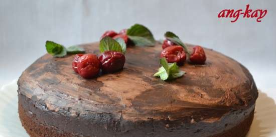 Pastís de xocolata amb mousse de cireres (magra)