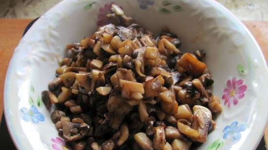 Buckwheat biscuit roll with liver and mushrooms