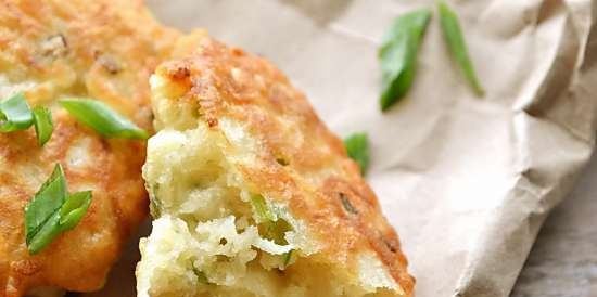 Frittelle di patate lievitate magre con cipolle verdi