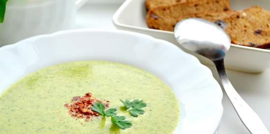 Sopa cremosa de verduras con espinacas