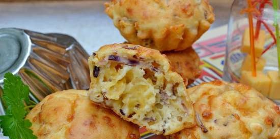 Cottage cheese muffins with onions