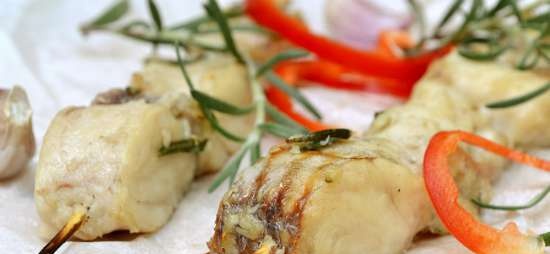 Fish skewers with garlic and rosemary