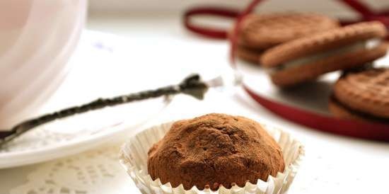 Chocolate-banana truffles with cookies