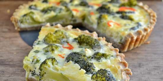 Crostata con broccoli e gorgonzola bavarese