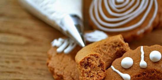 Pan de jengibre sobre puré de pasas