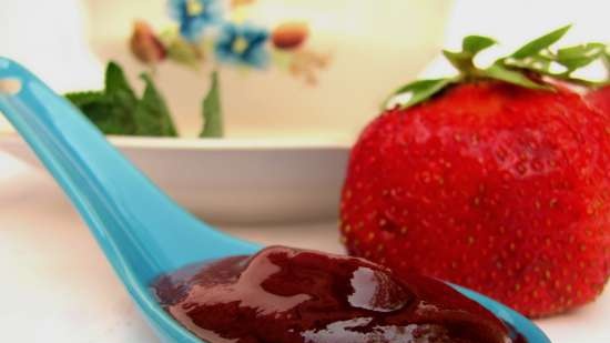 Strawberry sauce for fish and meat