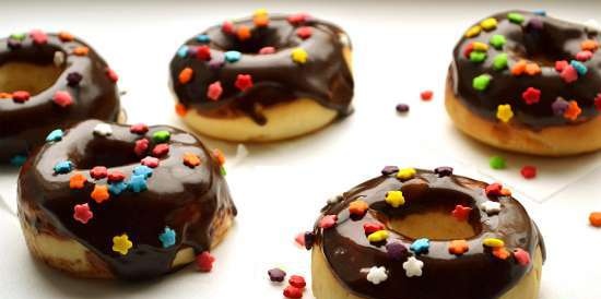 Donuts al forn amb esmalt de xocolata