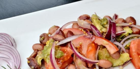 Bean salad with avocado