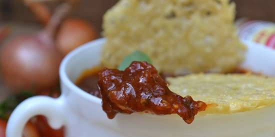 Chips di parmigiano con salsa marinara