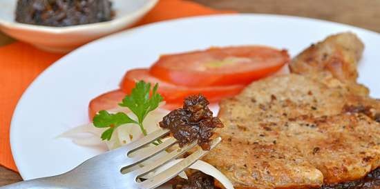 Braciola di maiale con salsa di cipolle