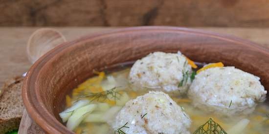 Soup with fish meatballs