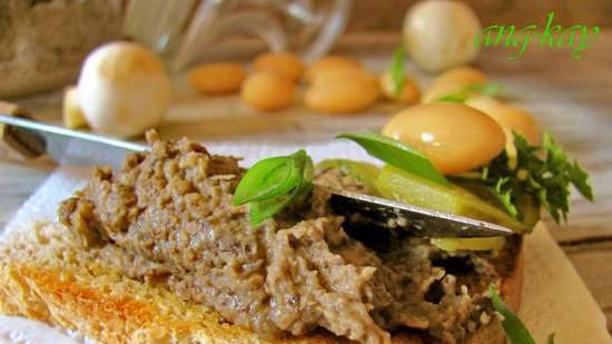 Mushroom caviar with beans