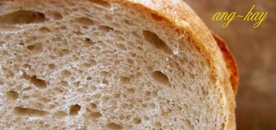 Pane con crema pasticcera di grano tenero e segale con lievito madre e lievito di frutta