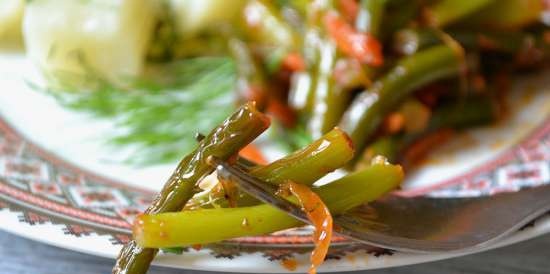 Garlic arrows, stewed in tomato