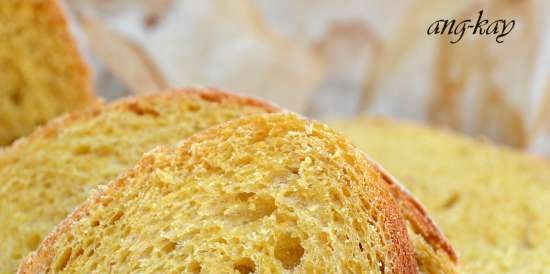 Pane con purea di carote e farina di zucca