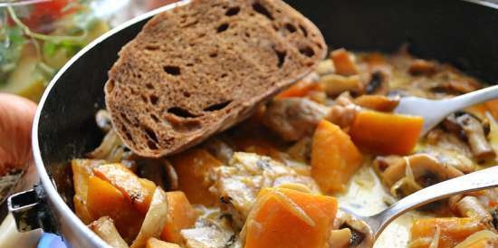 Kip met champignons en pompoen in de oven