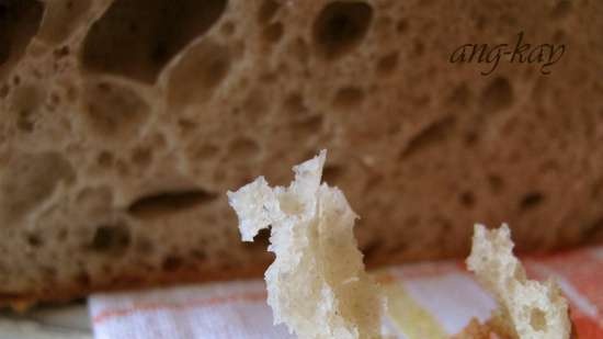 Pane di segale e grano senza impastare