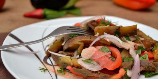 Eggplant salad na may mga kamatis