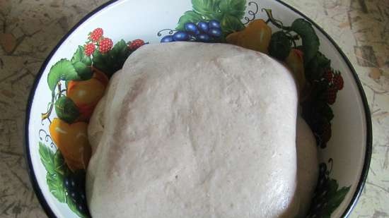 Bread with liquid yeast with lard and whey