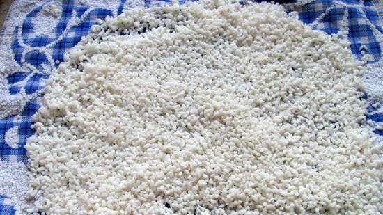 Rice flour at home