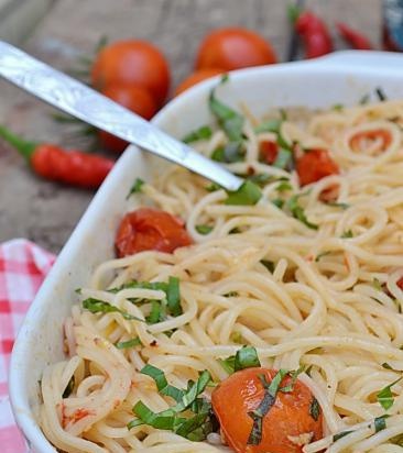 Espaguetis con tomates al horno (magros)