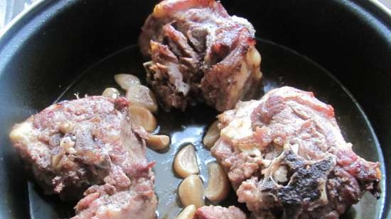 Lamb with garlic and cognac