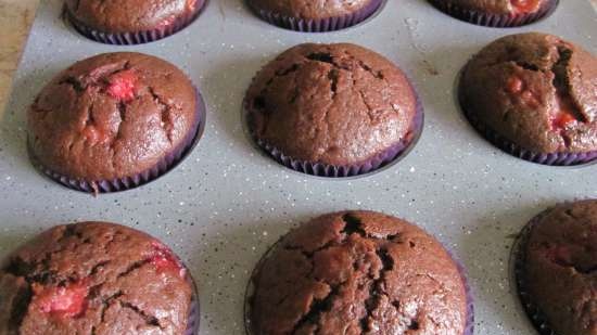 Muffin quaresimali al cioccolato e fragole