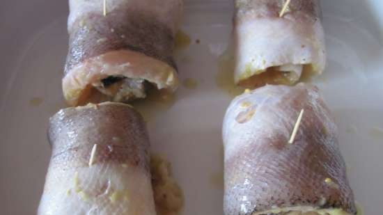 Hake roll na may orange marinade sauce