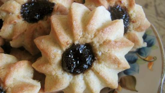 Chamomile shortbread cookies (ayon sa uri ng Kurabye)