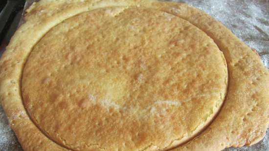 Tarta de mousse de miel con caramelo salado