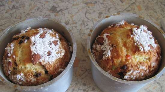 Torta Kulich a base di colomba italiana (senza lievito)