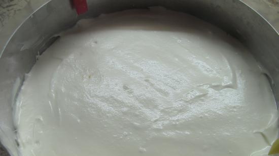 Cheesecake met witte chocolade en frambozenjam zonder bakken