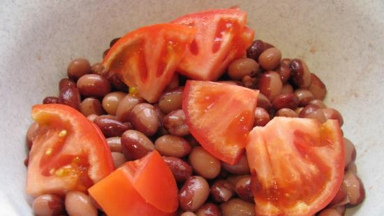 Ensalada de frijoles con aguacate