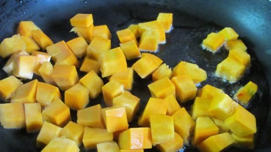 Pasta magra amb carbassa i curri