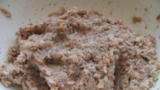 Zuppa con polpette di grano saraceno