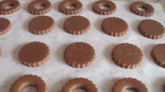 Gingerbread cookies sa raisin puree