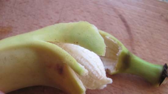 Chutney salad with sun-dried bananas (lean, vegetarian)