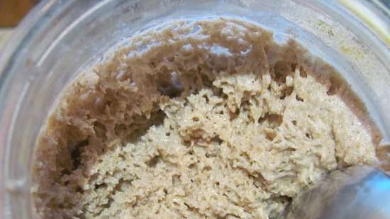 Sourdough wheat-rye bread with malt and anise