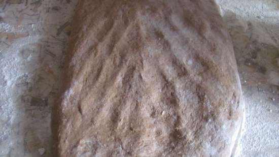 Sourdough wheat-rye bread with malt and anise