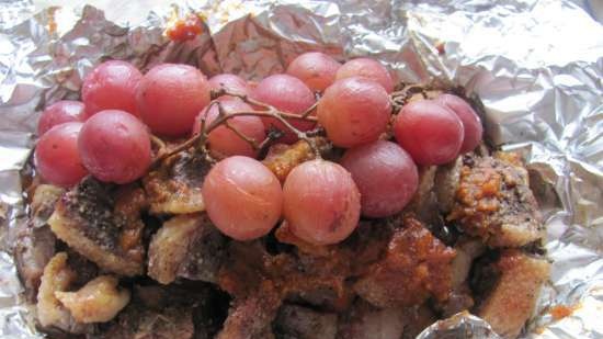 Duck breast ryet with grapes