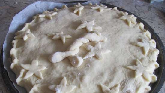 Torta con cavolo, uova e formaggio